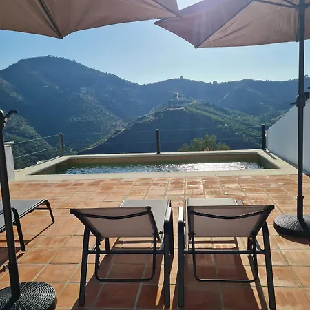 לינה וארוחת בוקר Casa La Jolla 3*